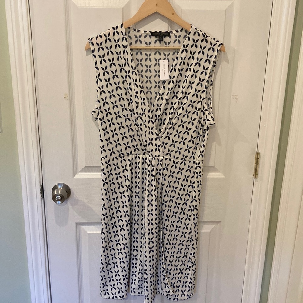 Banana Republic pleated knit dress size L